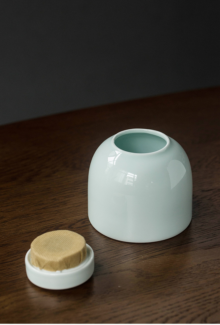 Feng we on green tea pot ceramic seal household size small storage tanks small caddy fixings celadon tea boxes