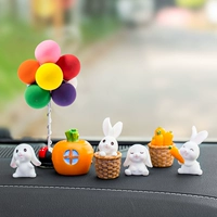 Четыре маленьких кроличьей коробки для ящика тыквы красочные шарики