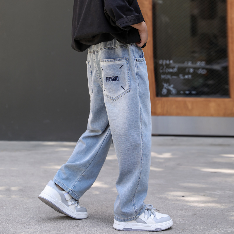 子供服 男の子 パンツ 春 2025 新型 中型 大型 子供 男の子 ハンサム 子供 ジーンズ 夏 薄手 ストレート パンツ