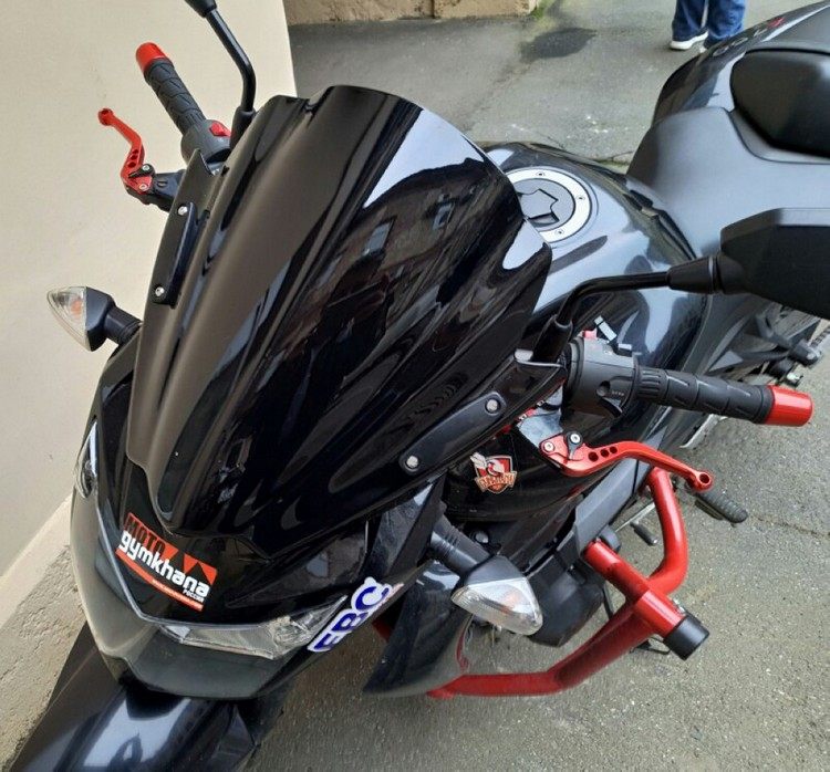 Suitable for Yamaha FZ1 FZ1N FZ6 FZ8 FZ8S FZ8S FZ8S modified front windshield diversion cover 