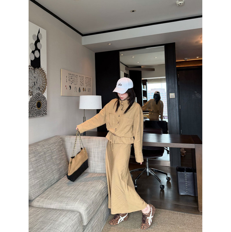 Chen Wenwen Xenl【Autumn Coffee New Trend】Short Pear-Shaped Shirt Jacket for Petite Women Chen Wenwen Xenl【Autumn Coffee New Trend】Short Pear-Shaped Shirt Jacket for Petite Women