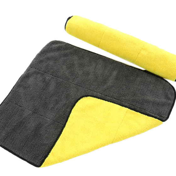 Thickened water-absorbent lint-free car cleaning cloth that leaves no marks for car washing