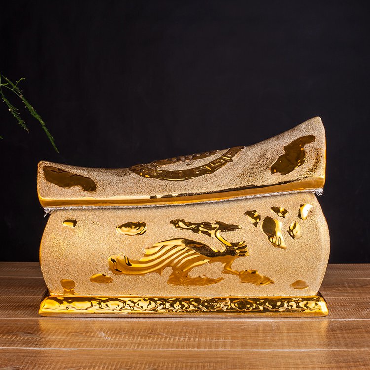 Golden Ceramic Coffin, Large Jingdezhen Dragon and Phoenix Design, Square Burial Urn for Men and Women, Suitable for Burial or Grave Relocation, Bone Collection Jar, Urn for Ashes Golden Ceramic Coffin, Large Jingdezhen Dragon and Phoenix Design, Square Burial Urn for Men and Women, Suitable for Burial or Grave Relocation, Bone Collection Jar, Urn for Ashes