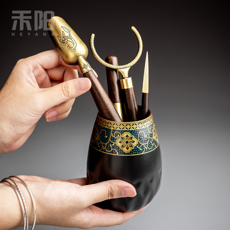 Send Yang retro gold tea six gentleman 's suit household ceramic tea set tea tray parts kung fu tea tea art