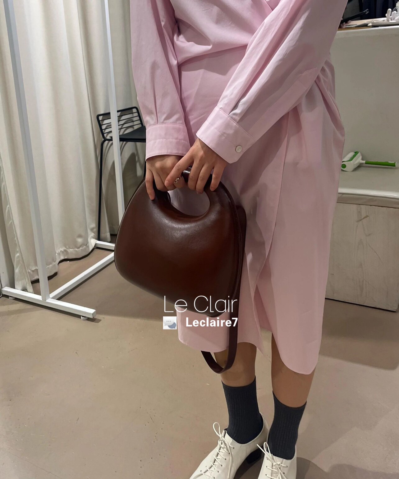 Spot Lemaire egg black chocolate cow skin surface magnetic absorption slug bag egg bag bag