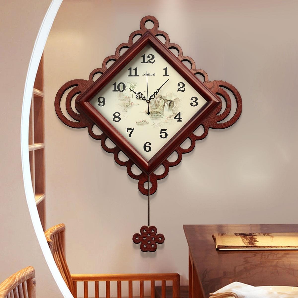 China knot Chinese wind watches and clocks hung in the living room Retro Chinese style clock mute pendulum clock home decoration large decoration table