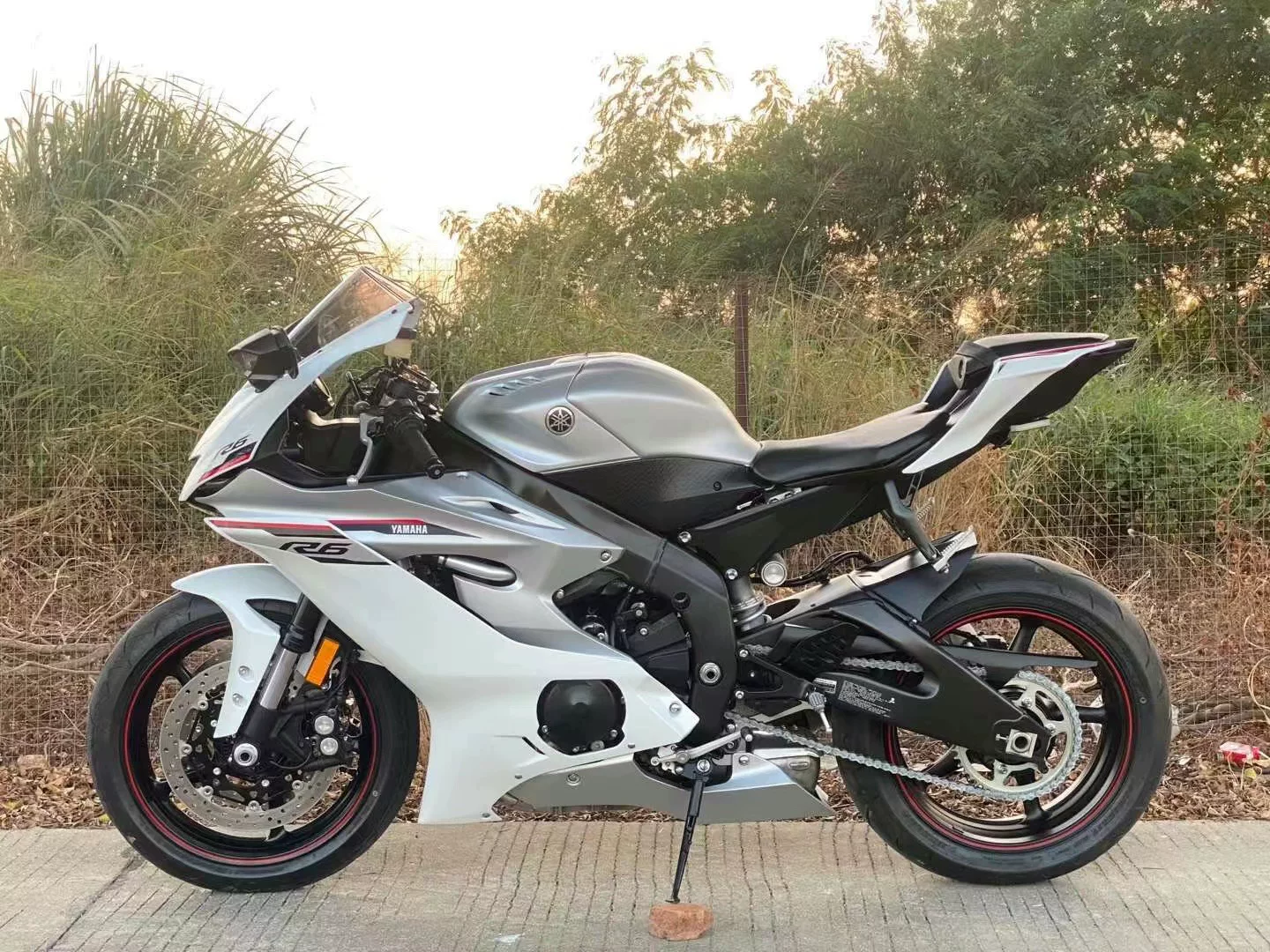 Импортированный спортивный мотоцикл Yamaha R6 четырехцилиндровый R1 тяжелый локомотив двуцилиндровый водяной охлаждения 250cc Маленький ниндзя горизонта