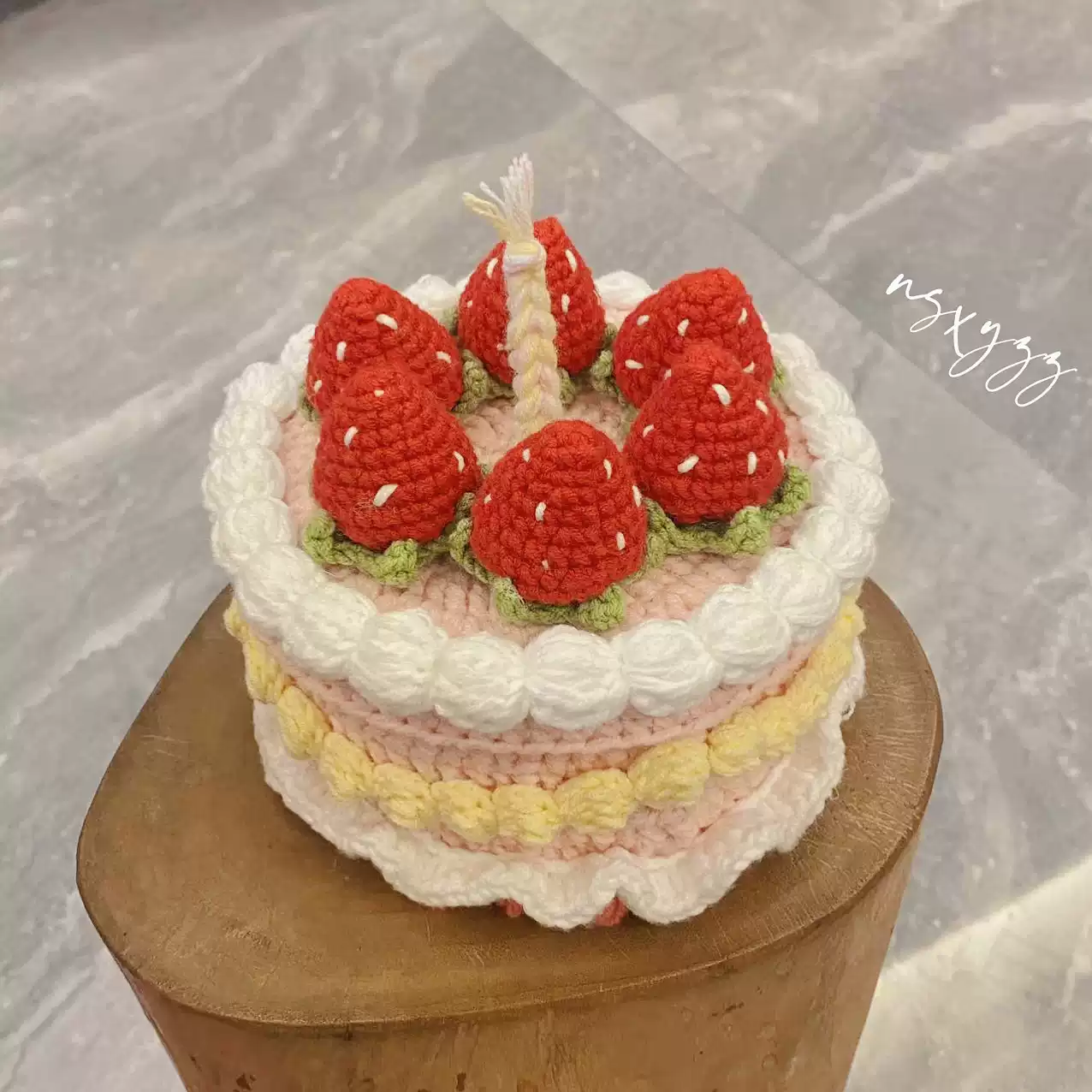 草莓蛋糕DIY编织材料包含网格片手工钩针礼物盒制作, image size:1276x1276