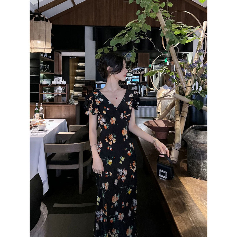 2026 Summer New High-End Mulberry Silk Dress New V-Neck Elegant Printed Slimming 100% Silk Women's Long Dress