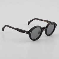 Плохая цветная коробка+поляризованная светло -серая линза