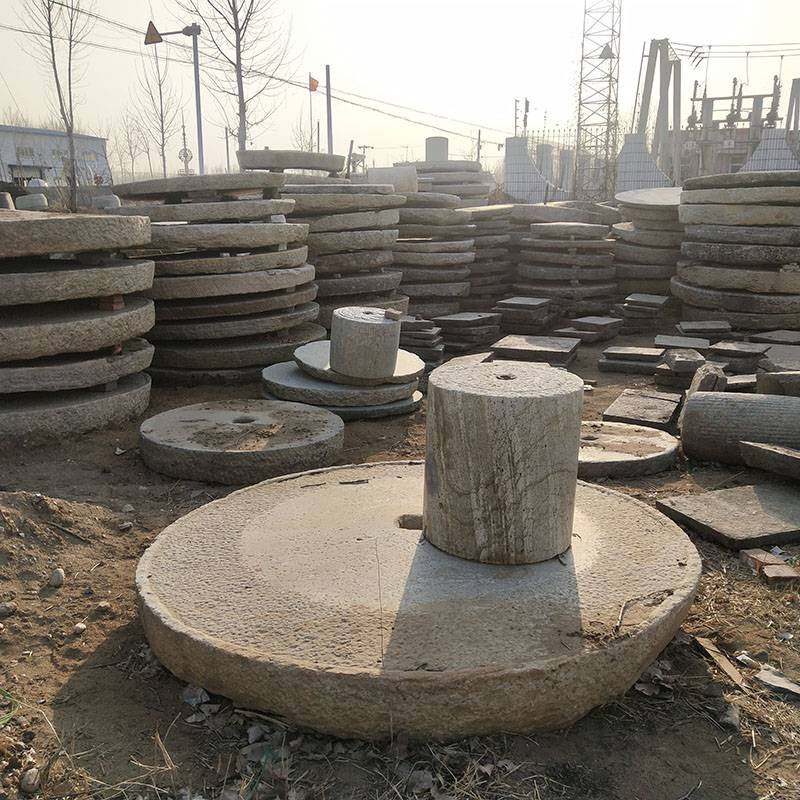 2021 Nong L Village Old Stone Mills Old Stone Rolling Tray Hand-Push Millstones Old Stone Tools Old Stone Roller Cots Old Vintage Retro Nostalgia