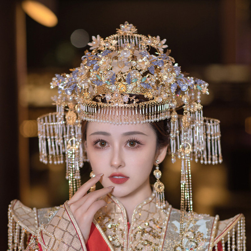 Chinese-style Xiuhe clothing headdress ethnic style suit classical jewelry gorgeous high-end costume golden phoenix crown tassel hair accessories