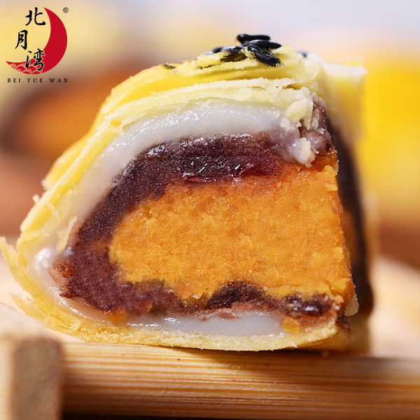 北月湾 雪媚娘海鸭蛋蛋黄酥 55g*6个 天猫优惠券折后￥14.9包邮（￥19.9-5）第2件￥9.9