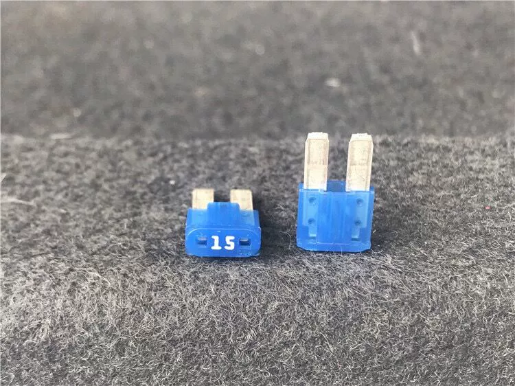 cầu chì có tác dụng Cầu chì xe hơi chân dài Micro M2 mini 5A 7.5A 10A 15A 20A 25A 30A 32V cầu chì 100a cau chi