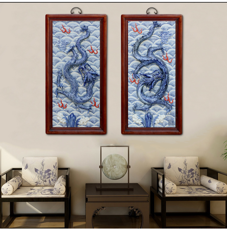 Jingdezhen anaglyph five dragon ceramics by blue and white porcelain plate paintings of Chinese style antique box sitting room mural decoration hangs a picture