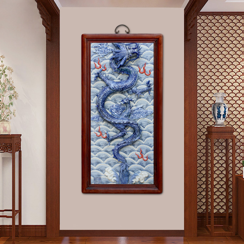 Jingdezhen anaglyph five dragon ceramics by blue and white porcelain plate paintings of Chinese style antique box sitting room mural decoration hangs a picture