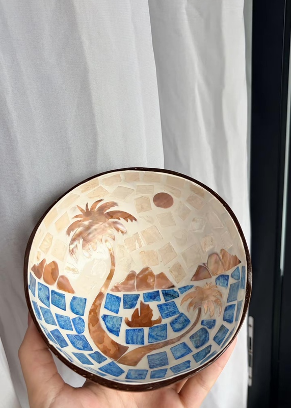 Hainan Sanya Shell-Inlaid Coconut Shell Bowl with Ocean-Themed Elephant and Butterfly Patterns for Key Storage and Decoration at the Entrance Hainan Sanya Shell-Inlaid Coconut Shell Bowl with Ocean-Themed Elephant and Butterfly Patterns for Key Storage and Decoration at the Entrance