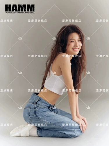 Модная джинсовая джинсовая фото фото тема одежда персонализированная корейская разное живопись газета в стиле Girl Art Photography Art Photo