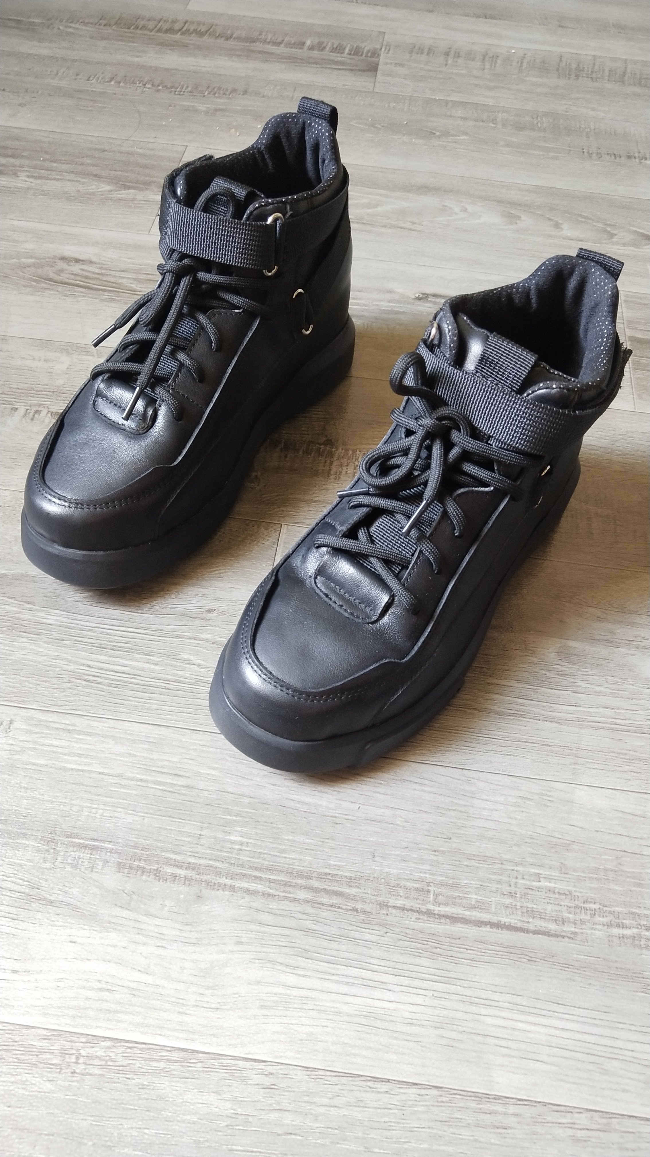 Small craftsman custom shoe workshop high and low feet length short legs disabled corrective shoes custom leather high top casual women's shoes nail system