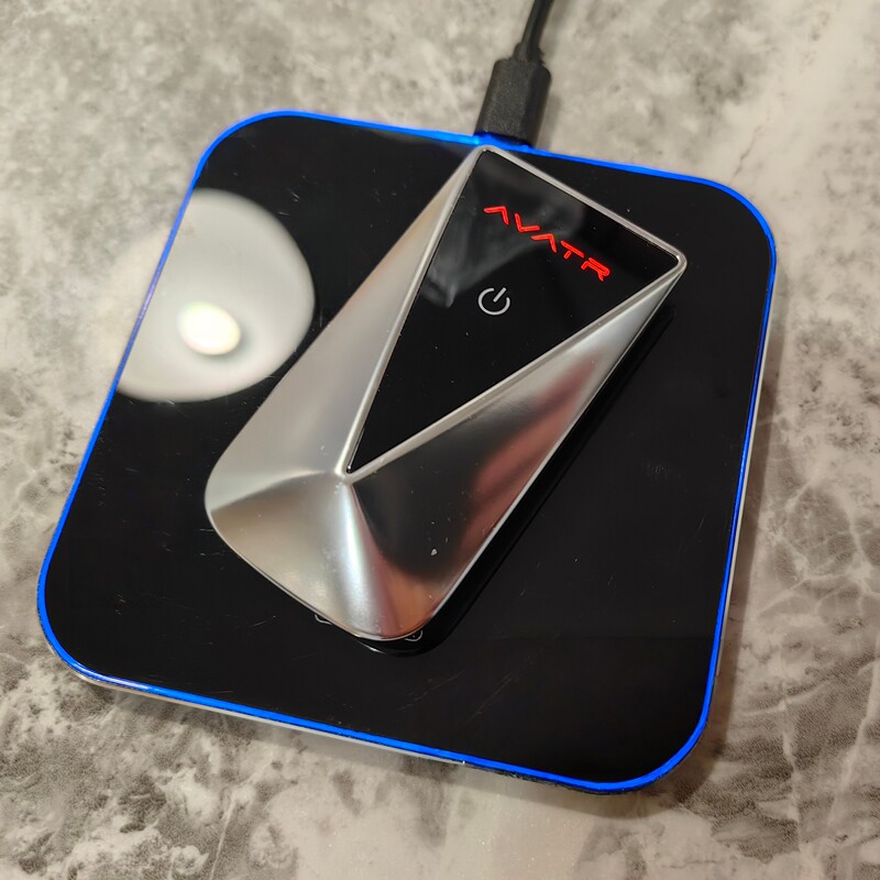 Avita 07 Physical Car Key, New Energy Smart Card-Type Car Key, Universal Model, Charging Pad, Wireless Charger, Desktop Base, Compatible with Bmw, Weimai, Nezha, Nio, Gac, Leduo, Toyota Avita 07 Physical Car Key, New Energy Smart Card-Type Car Key, Universal Model, Charging Pad, Wireless Charger, Desktop Base, Compatible with Bmw, Weimai, Nezha, Nio, Gac, Leduo, Toyota