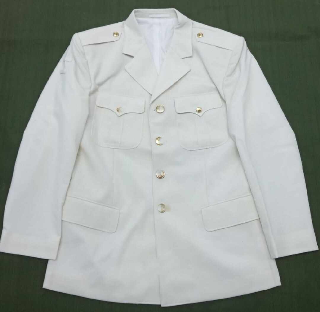 Old fashioned 80s White jacket Men's style Where a small suit collar blouses with a collection of nostalgic outfits