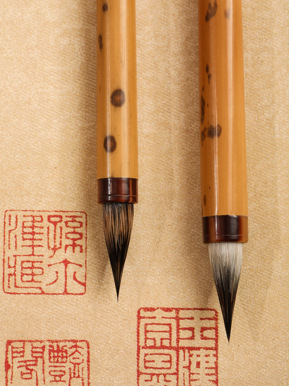 High-grade small script writing brush Teeny Heart Sutra Small script brush professional-grade pure purple hair nine purple one sheep fine and spotless practice Lingfeijing creation calligraphy set chicken distance small running script brush set
