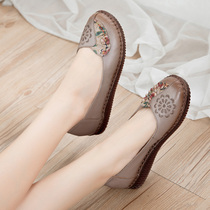 Mom Shoes Genuine Leather Soft Bottom Round Head Shallow Mouth Woman Shoes Non-slip Comfort Flat Bottom Middle Aged Leather Shoes National Wind Single Shoes