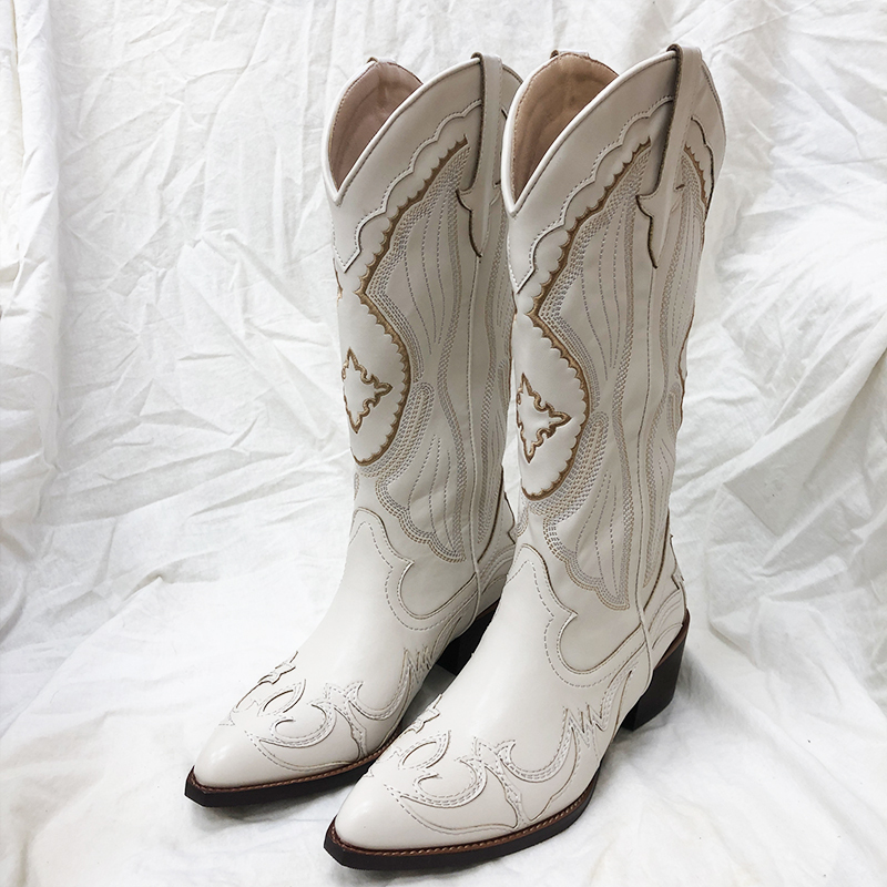2026 European and American New Retro Embroidered Western Cowboy Boots White Genuine Leather Long Boots Versatile Large Size Long Boots for Women Trendy 2026 European and American New Retro Embroidered Western Cowboy Boots White Genuine Leather Long Boots Versatile Large Size Long Boots for Women Trendy