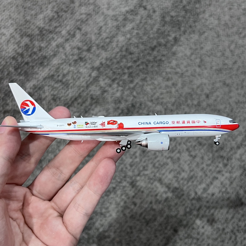 1/400 Finished Alloy Aircraft Model China Cargo Airlines Cherry Livery B777-200 B-2077 1/400 Finished Alloy Aircraft Model China Cargo Airlines Cherry Livery B777-200 B-2077