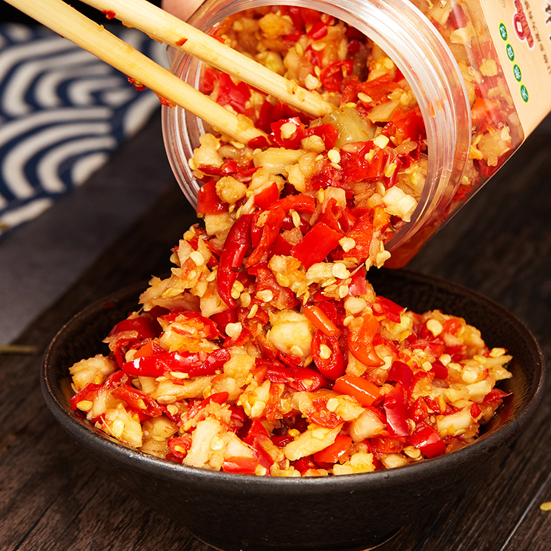 Money village head chopped pepper, dried Hunan farmhouse homemade crispy spicy salty lower rice dish appetizers with spicy and spicy canned