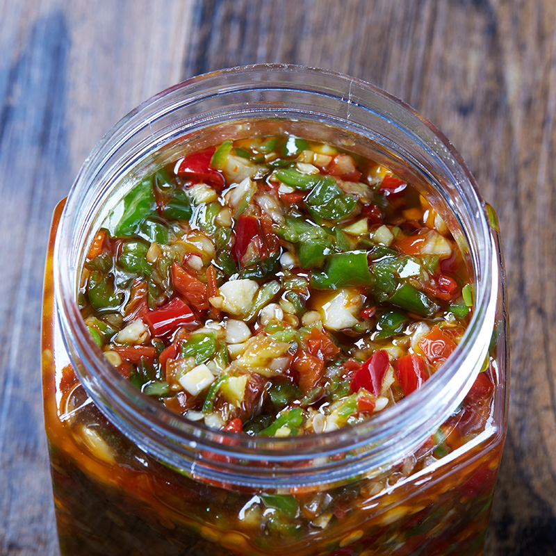 2 Bottles Hunan Special Production Color Pepper Sauce Farmhouse Handmade and chopped pretzels Chopped Pepper sauce Spicy Garlic Sauce Chili Sauce for the next meal