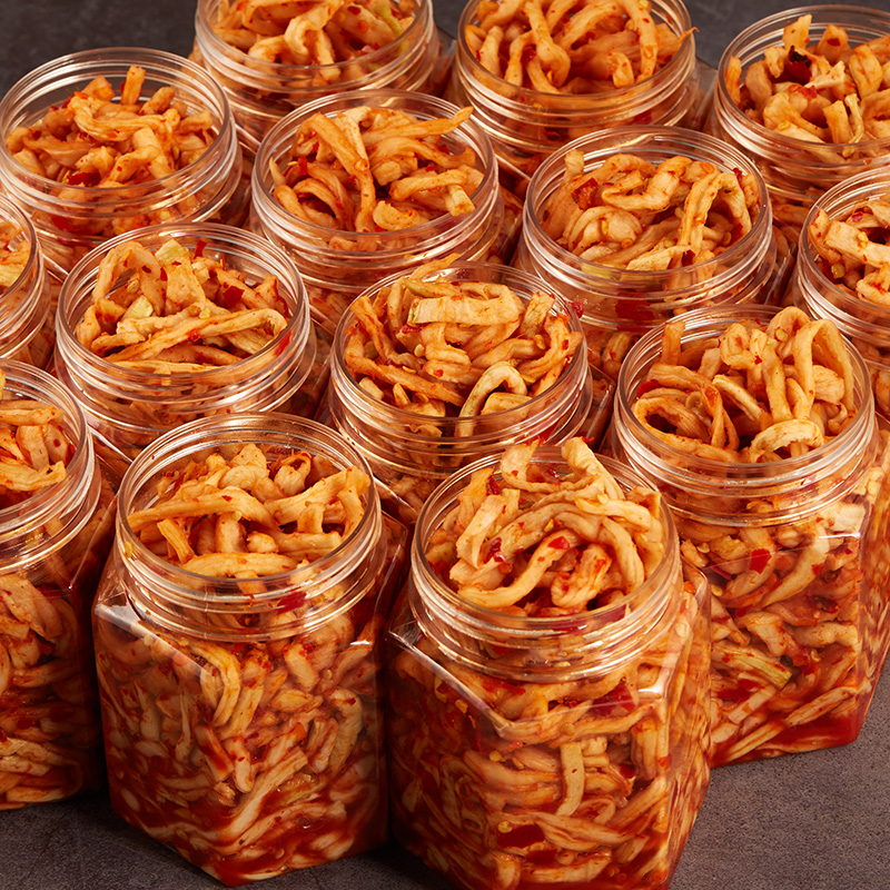 Qian village chief Hunan farm radish dried homemade crispy spicy salty meals appetizing specialty radish strips spicy canned