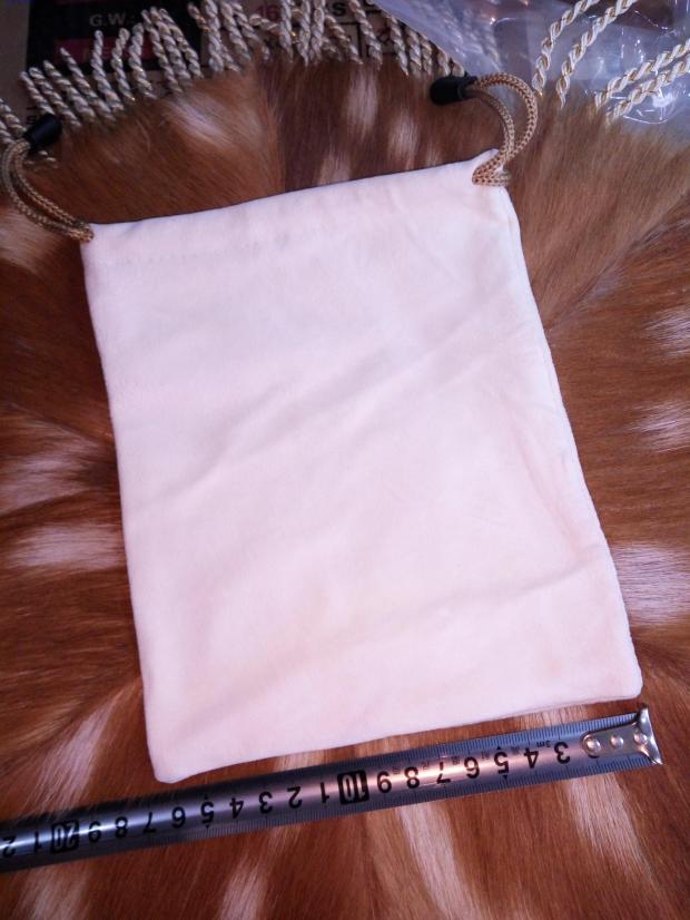  Breeding Deer Piven Play Bag Containing Bunches Pan Pearl Deer Leather Bodice Cliff Berate Hand Strings Gloves