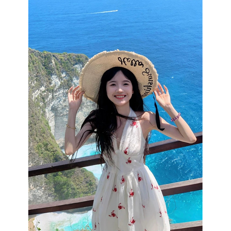 Beach Vacation Style Halter Neck Dress for Women, Stunning Floral Dress for Summer, Island Outfit with a Sense of Atmosphere, Backless Long Dress