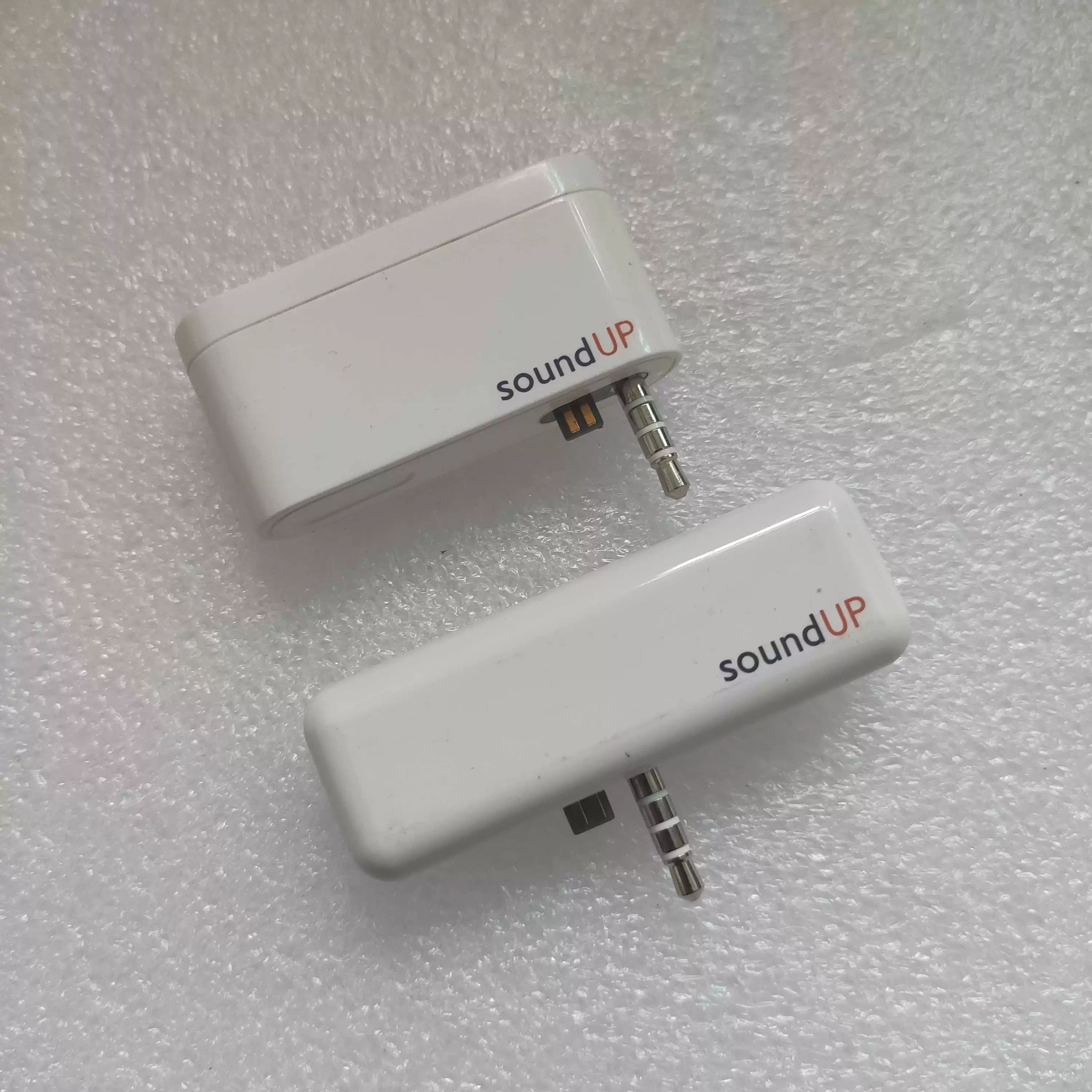 3.5mm one-to-two headphone extension cable ipod mini 4g one-to-two audio converter head soundUP