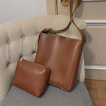 Commuter Senior Sense Bag Womens Bag Summer 2021 New Tide Brown Bucket shoulder bag Female Texture Shoulder Large Capacity