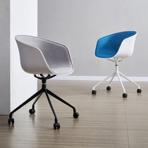 Nordic simple modern creative office chair leisure negotiation mobile rotating pulley staff chair home computer chair