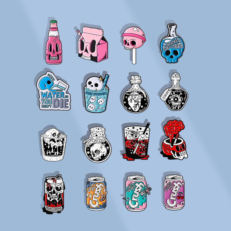 Creative European and American Skull Drink Brooch, Unique Niche Punk Skull Badge, Metal Badge, Unisex Bag Accessory