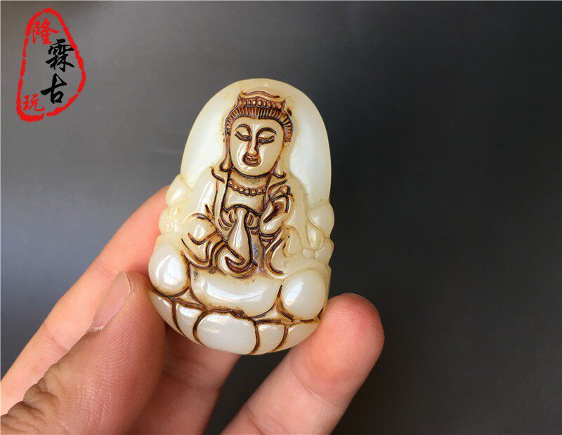 高古玉观音吊坠有什么特别之处？如何选择适合的款式?