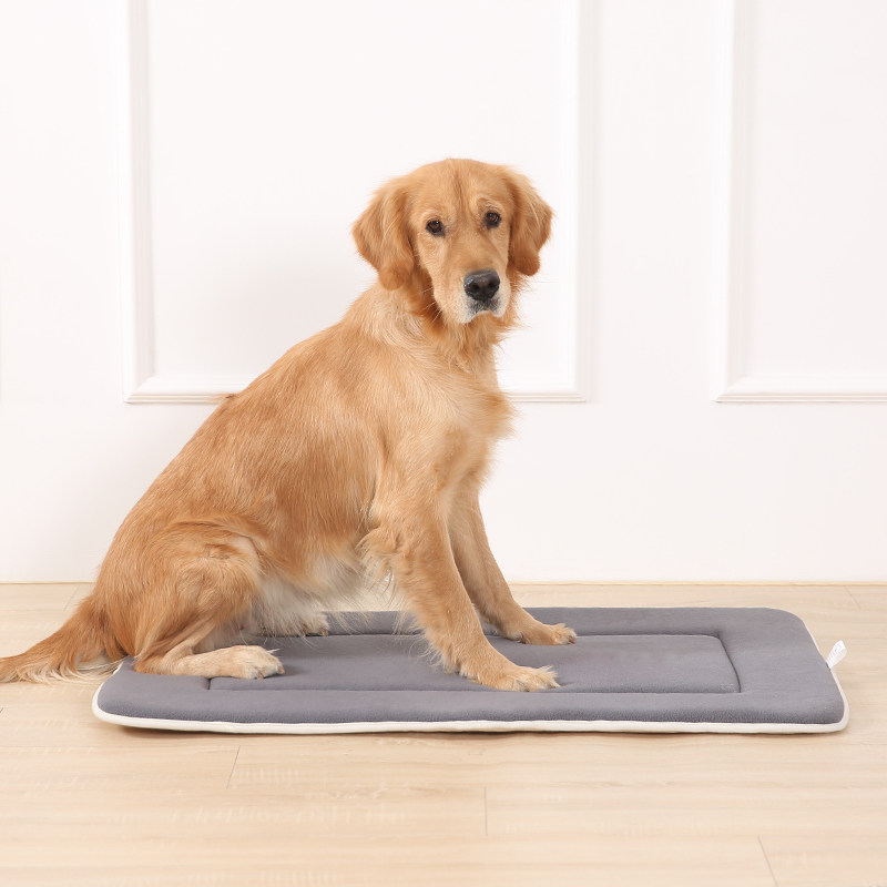 Dog mat sleeping with winter warm pet sleeping cushion Large canine wool Labrador dog cohorts universal