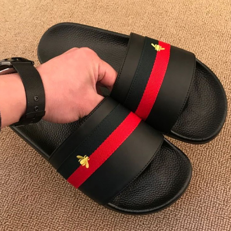 Suitable for Fendi Men's Shoes Collaboration 2026 New Summer Beach Shoes Men's Fashion Sandals Men's Slippers