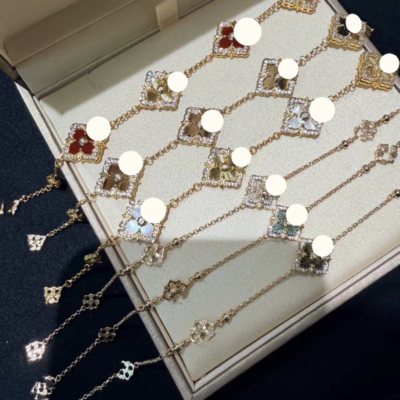 9.17 14:00 Cnc Carved Opera House Heavy Single Flower White Shell Five-Flower Bracelet 9.17 14:00 Cnc Carved Opera House Heavy Single Flower White Shell Five-Flower Bracelet