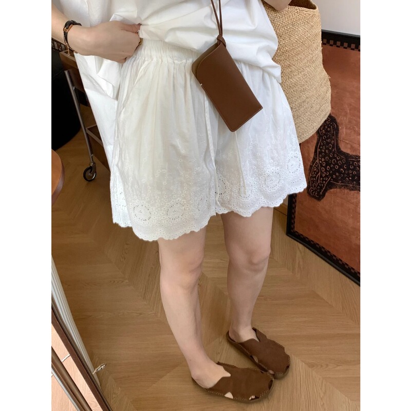 Shopping Mall Discount Counter Withdraws Large Size Cut Out Shorts Wide Leg Pants Women's Summer Embroidered Lace Shorts Outer Wear Three-Quarter Pants