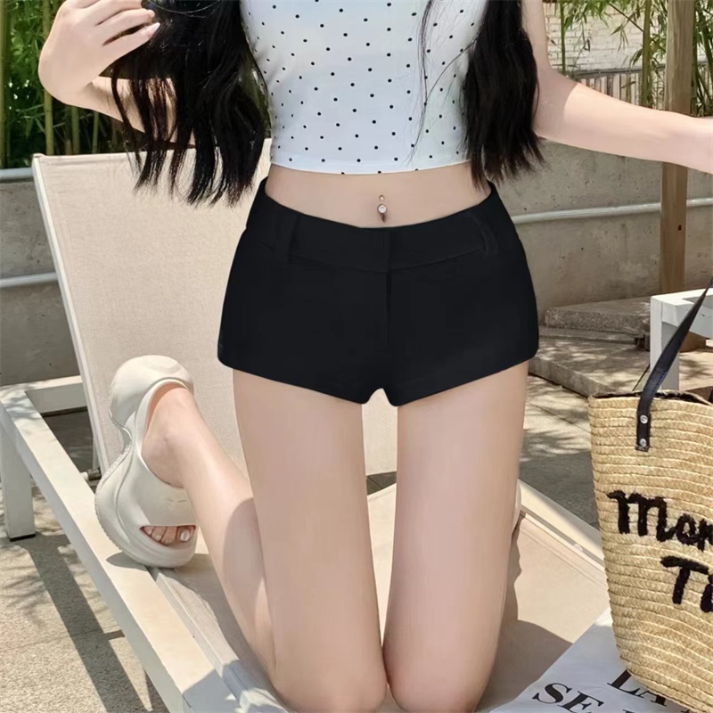 Sexy witte strakke casual ultrakorte broek voor dames, zomermeisje, slim fit, petite, lage taille, heupomhullende hotpants_voghion.com