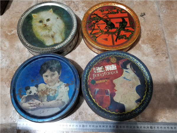 Iron Sheet Box Candy Box Scarce Character Cat Out