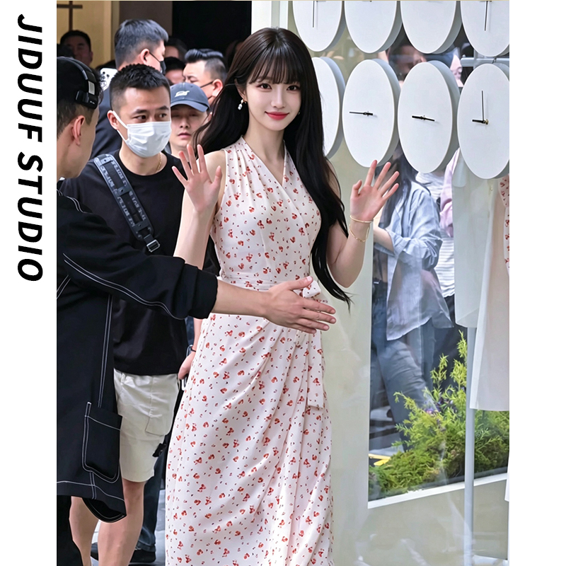 Soft Mist Powder~Wang Churan's Same Style Halter Floral Dress for Women, French Gentle Style, Waist-Cinching Tie, Sleeveless Long Dress Soft Mist Powder~Wang Churan's Same Style Halter Floral Dress for Women, French Gentle Style, Waist-Cinching Tie, Sleeveless Long Dress