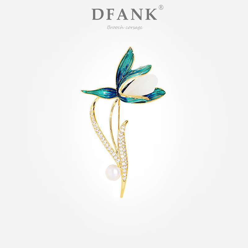 マグノリア天然真珠ブローチ女性小翔コサージュ高級ニッチデザインコートピンアクセサリー新品