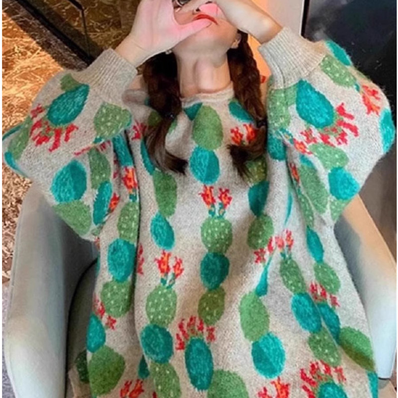 Green Pullover Autumn and Winter Sweater for Women, Loose and Fashionable, Internet Celebrity Style, Age-Reducing, Lazy Style, Unique Top with Niche Design