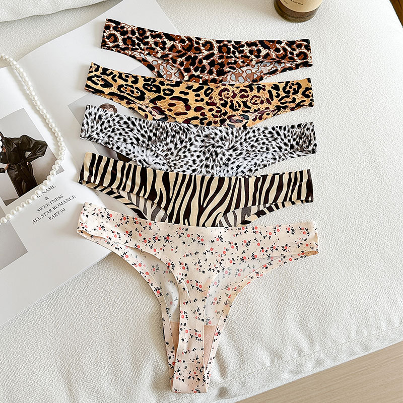 T-Back Seamless Underwear Women's Thong One-Piece Sexy Leopard Print Sports Fitness Yoga Thong Women's Daily Wear