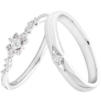 Vrai rui ai couple’s rings are filled with stars in the sky